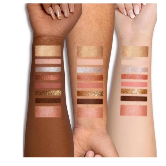 Too Faced Enchanted Winter Wonderland breakaway palettes, Racoon Palette - Picture 3 of 5